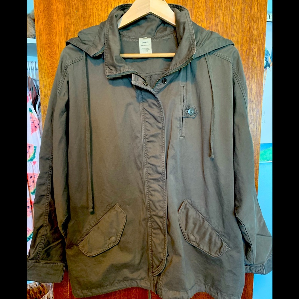 Vince Cropped Oversized Anorak in Olive Green 100% Cotton